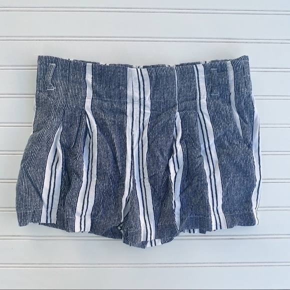 Striped linen Shorts Size Medium - Picture 2 of 10